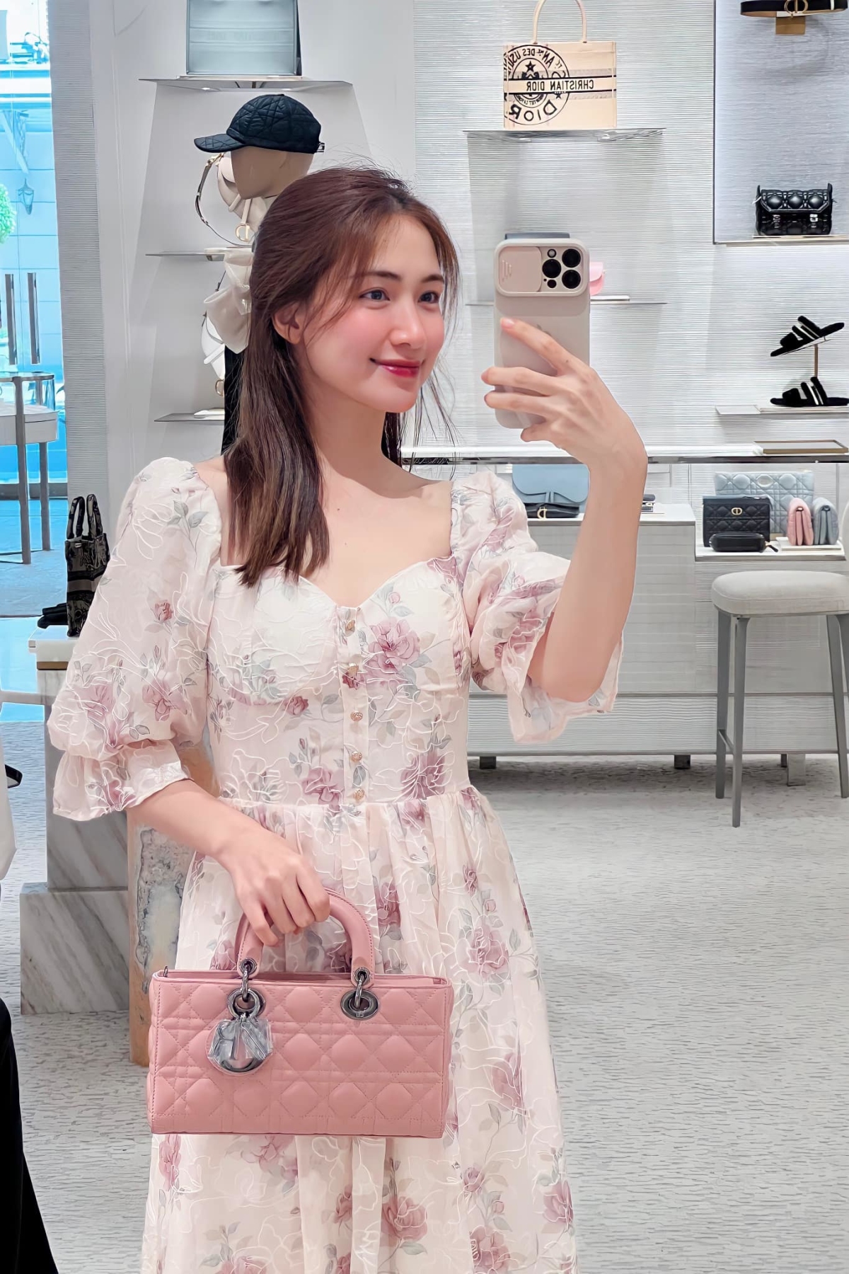 ho-a-minzy-tu-i-xa-ch1-1702222580.jpg