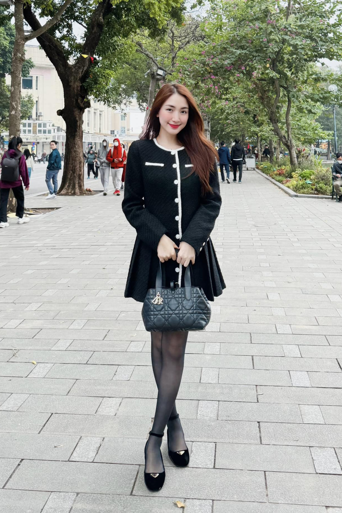 ho-a-minzy-tu-i-xa-ch7-1702222565.jpg
