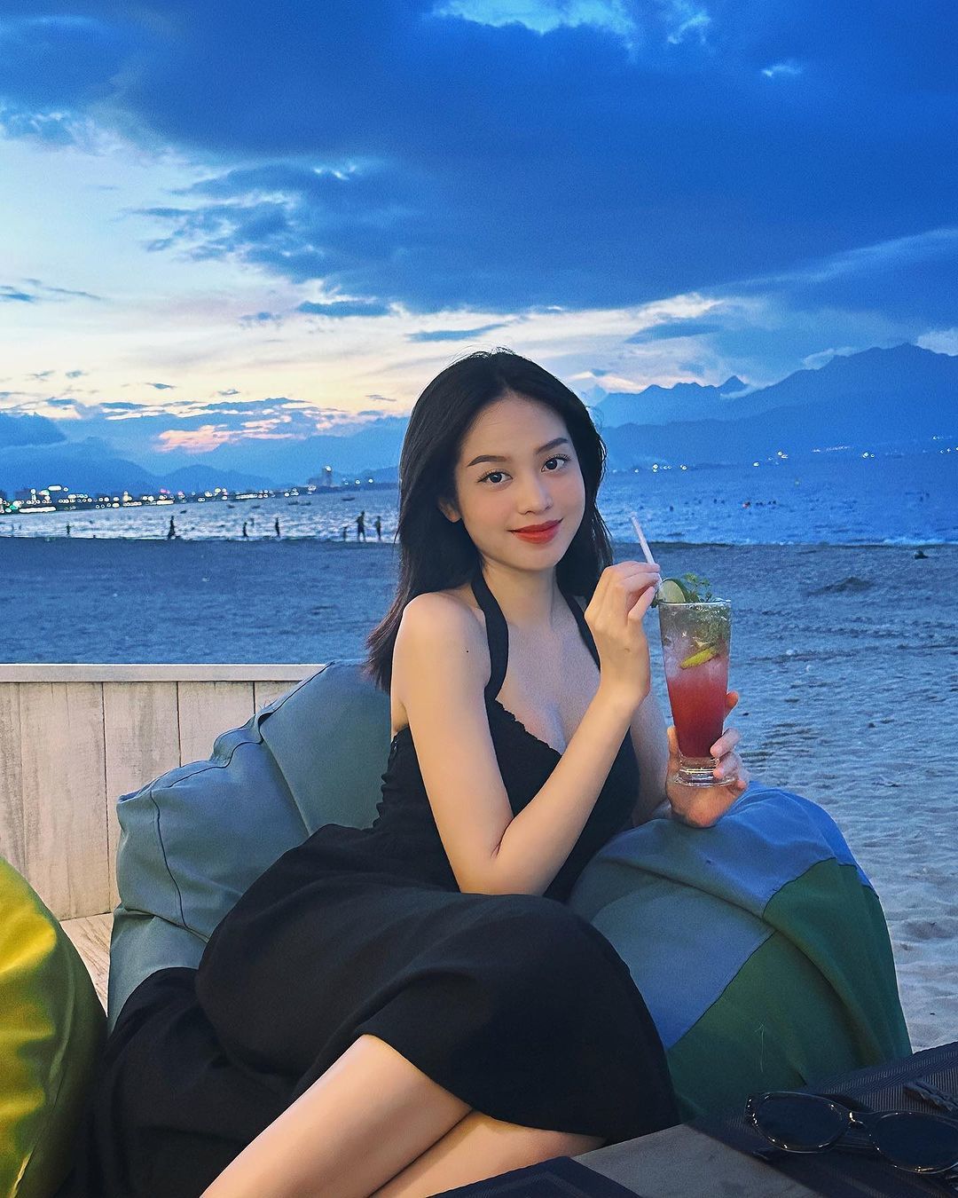 hoa-ha-u-thanh-thu-y8-1701693842.jpg