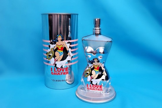 jean-paul-gaultier-i-love-gaultier-wonder-woman-classique-3.jpg