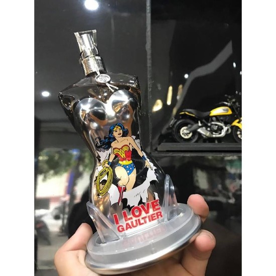 jean-paul-gaultier-i-love-gaultier-wonder-woman-classique-6.jpg