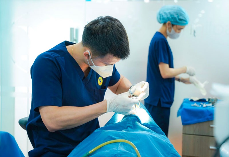 Khi Nào Nên Trồng Răng Implant? Đọc Ngay Để Không Bỏ Lỡ!