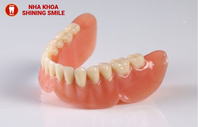 Làm Răng Giả Nguyên Hàm Tháo Lắp Giá Bao Nhiêu? Tìm Hiểu Ngay!