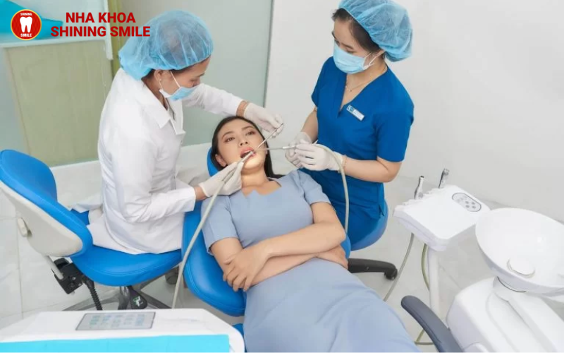 Bọc Răng Sứ Có Đau Không? Những Điều Bạn Cần Biết