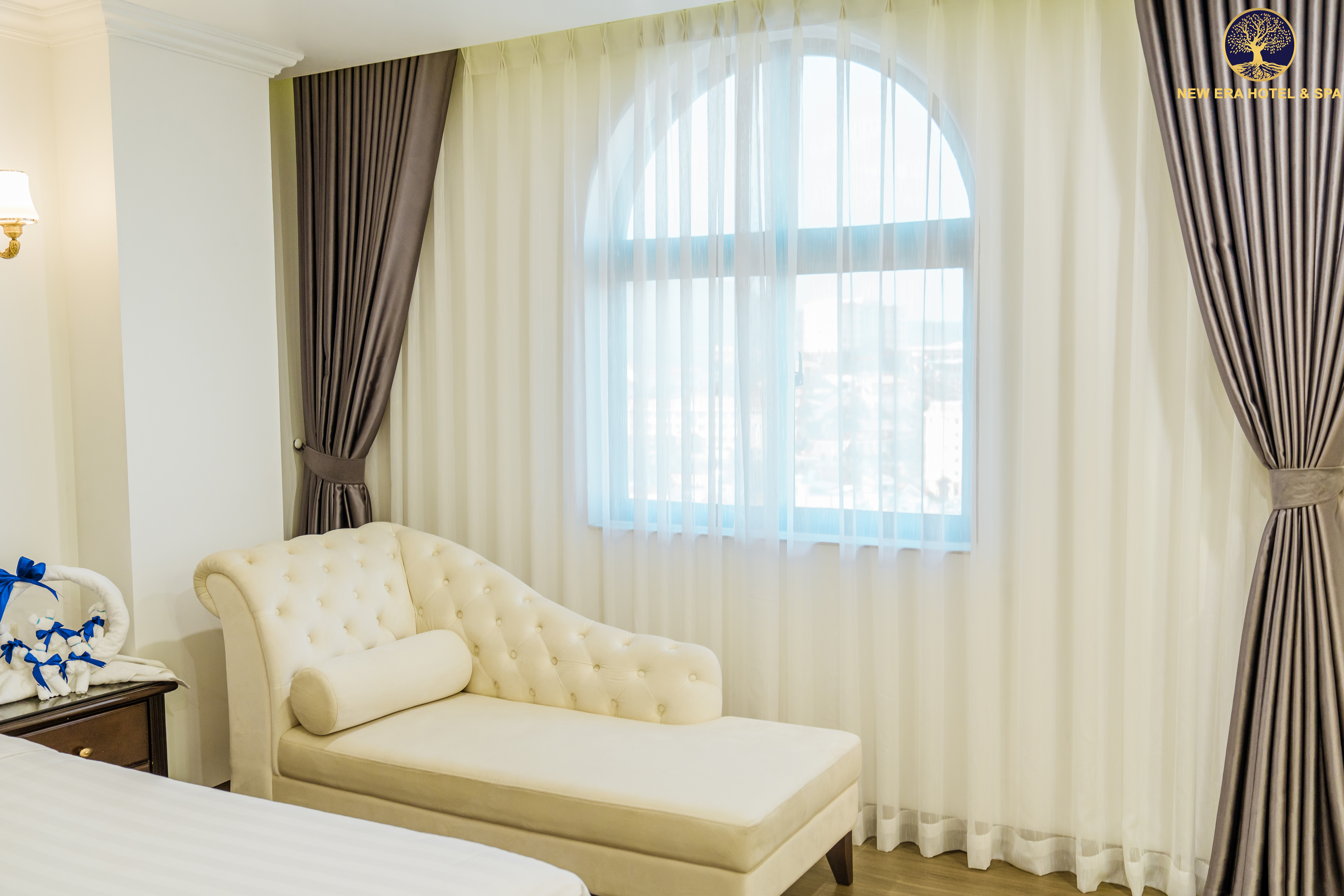 featured room