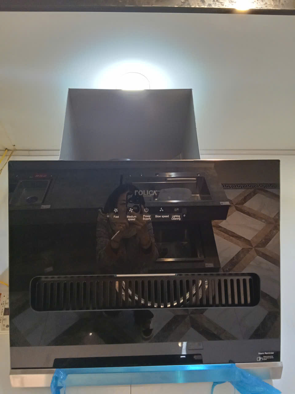 HÚT MÙI KÍNH PHẲNG _ ROLICA HN02