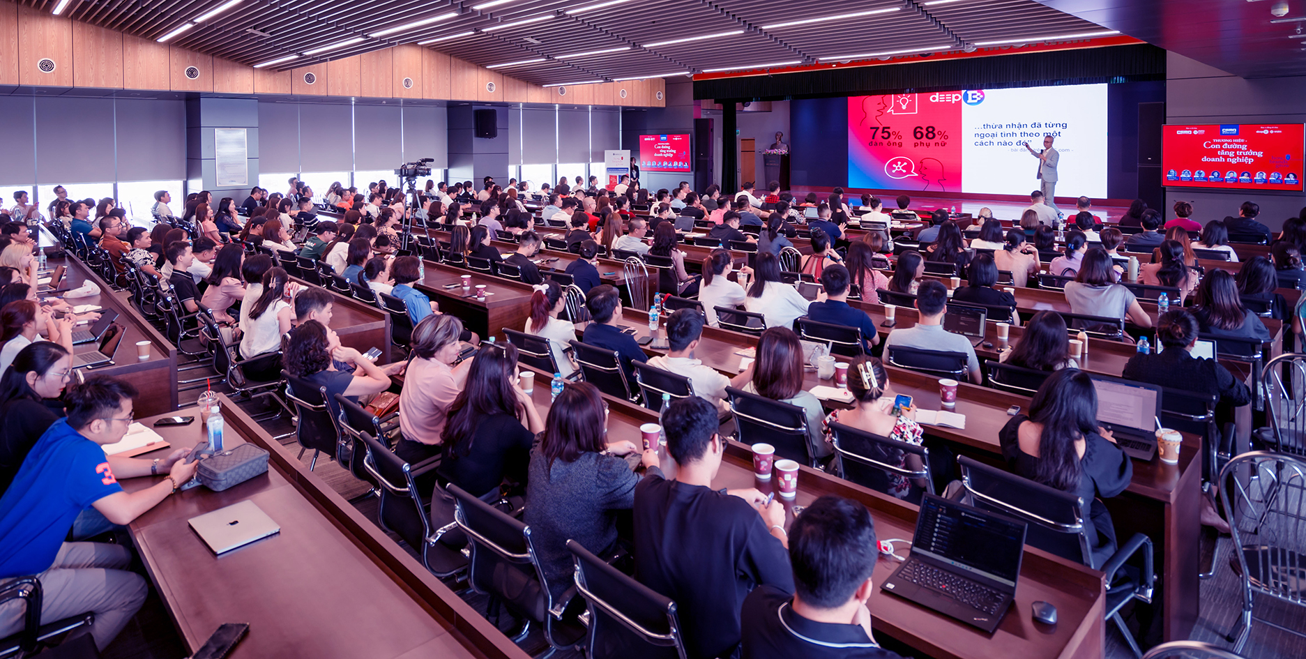 banner-trainghiem-img