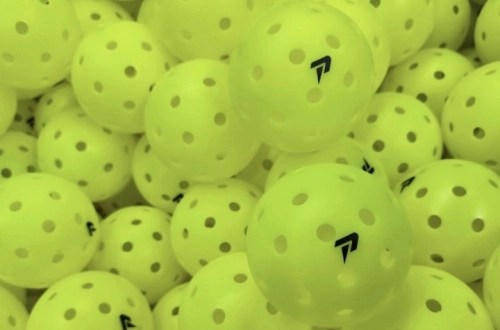 Kinh nghiệm lựa chọn bóng pickleball chất lượng chính hãng giá tốt