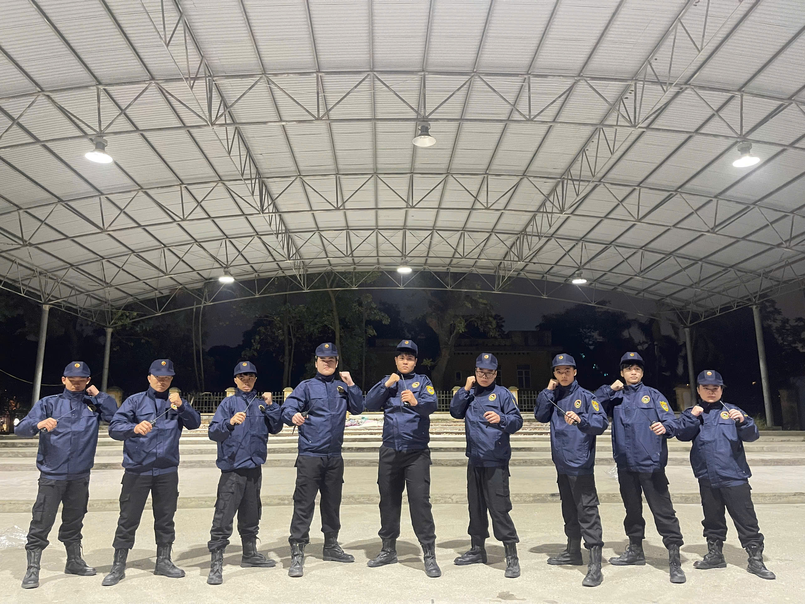 HÌNH ẢNH CÔNG TY TẶNG QUÀ 8/3 CHO NHÂN VIÊN NỮ